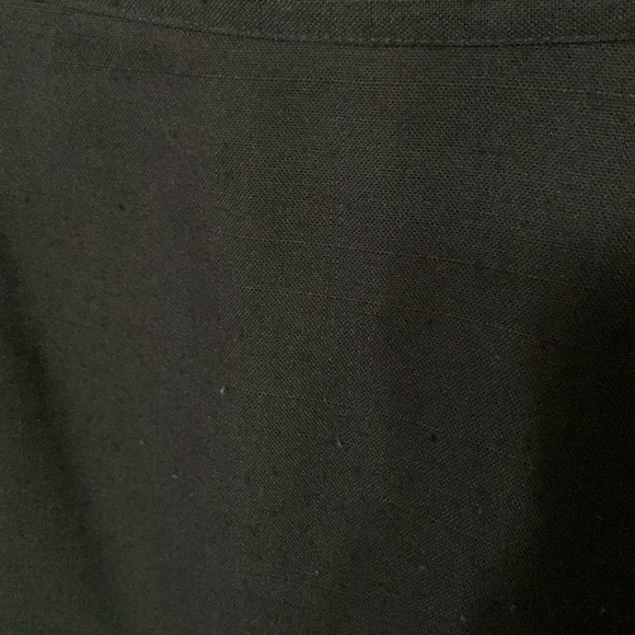 Black textured skirt size 9/10 - Picture 4 of 4